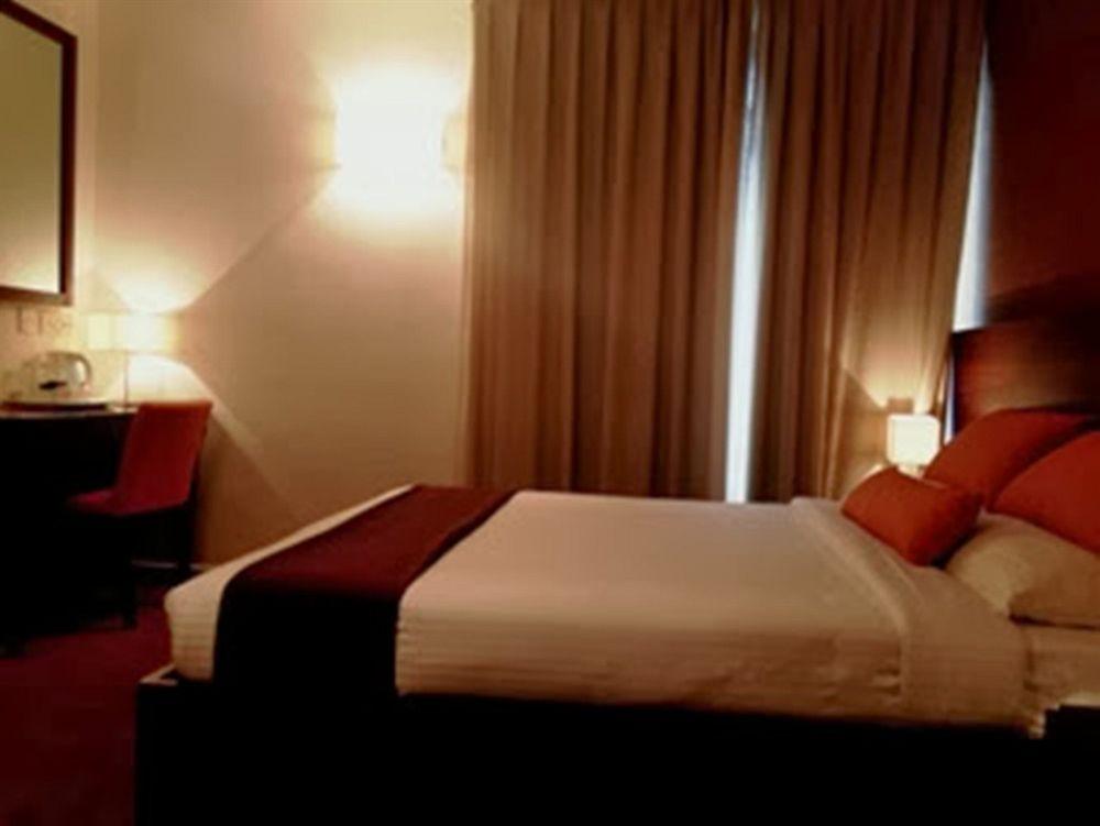 Treebo Trend Wilson Garden Hotel Бангалор Екстериор снимка